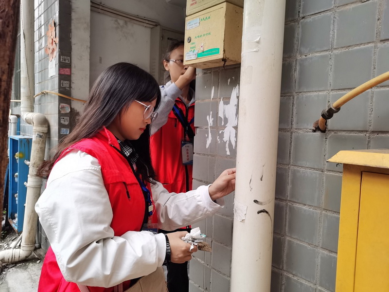 志愿服务进社区，喜迎双节庆华诞