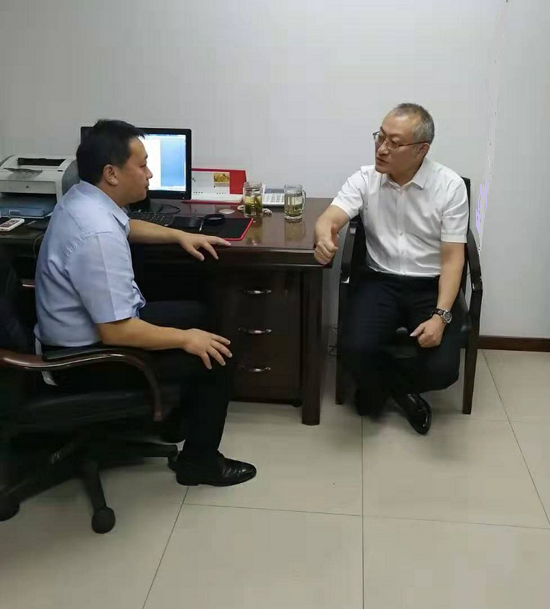 杜勇校长到发展规划处指导新学期工作