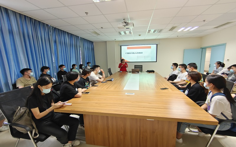 口腔医学系2017级实习生入科培训圆满举行