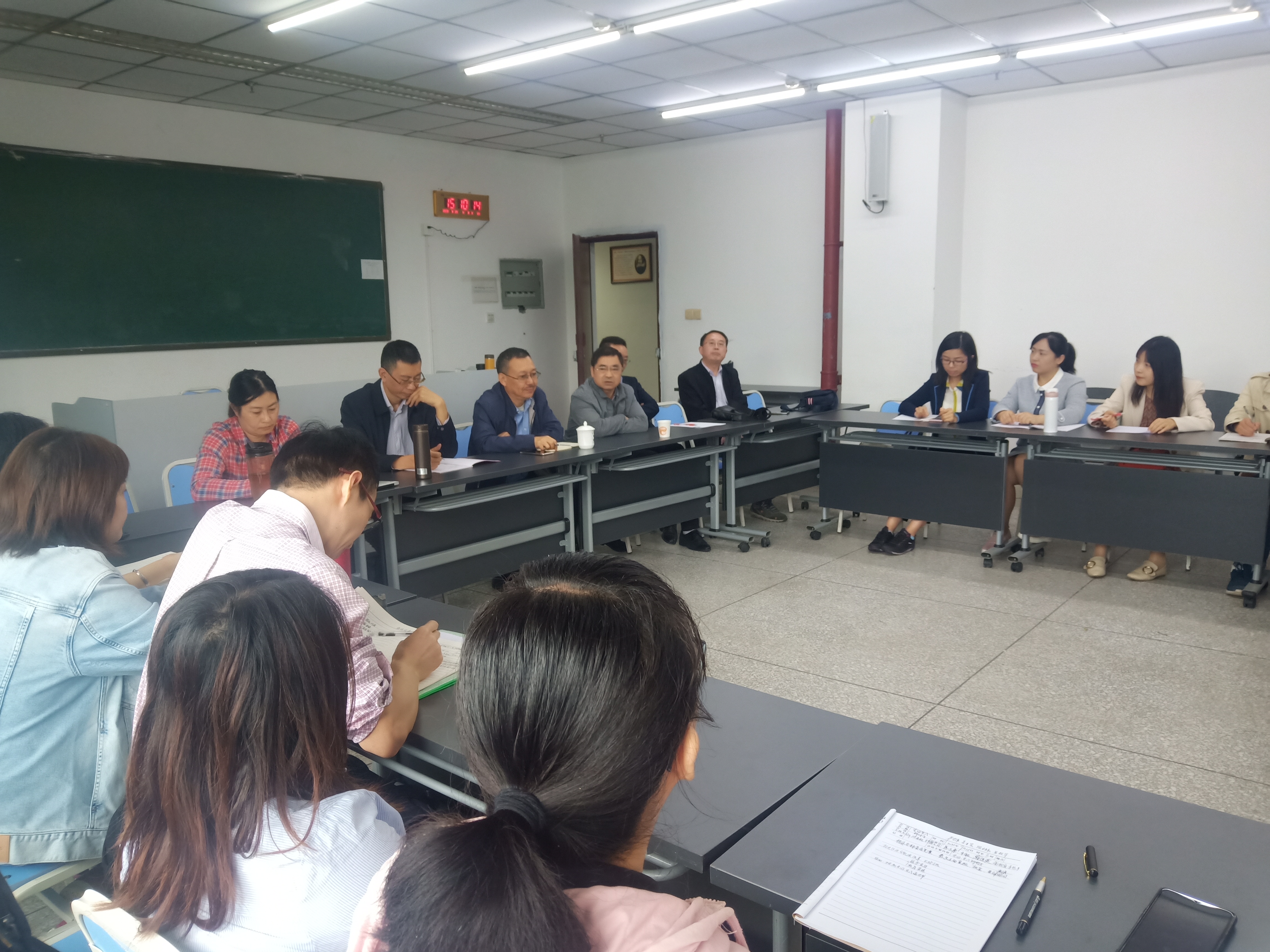 外国语言文化系召开专业四、八级考试座谈会