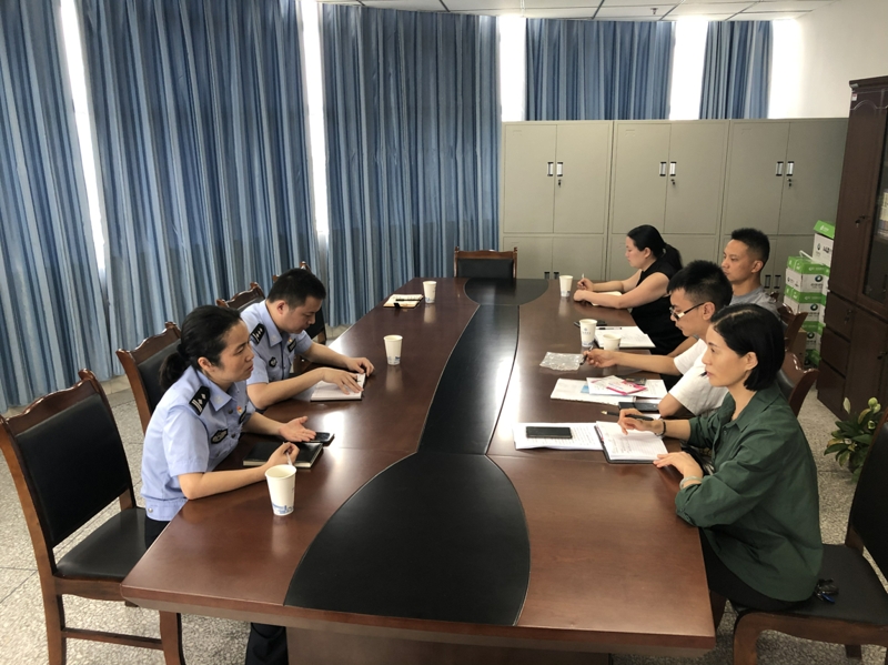 南充市高坪区出入境管理大队来校交流留学生管理工作