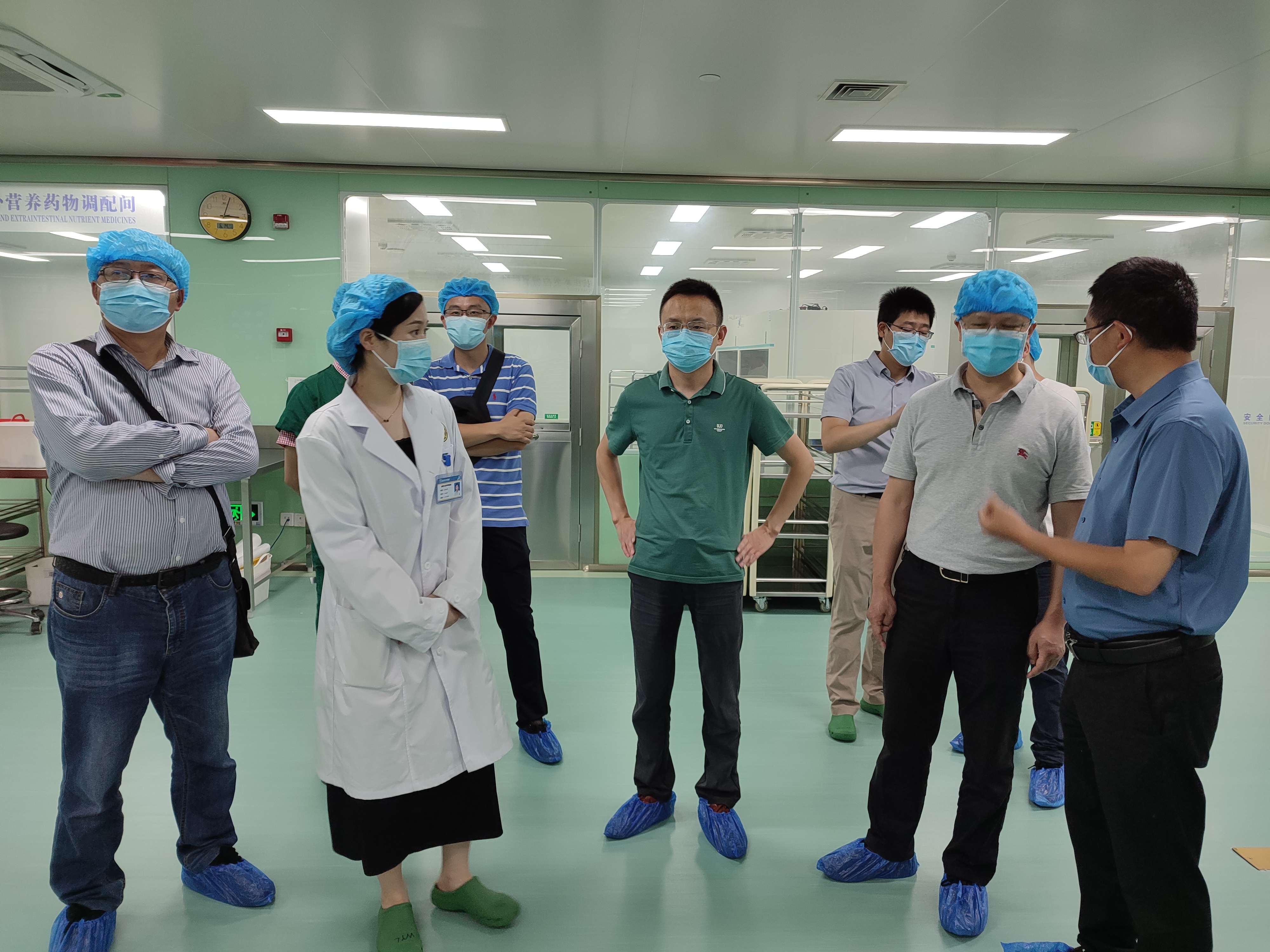 药学院一行赴南充市中心医院开展工作调研和交流