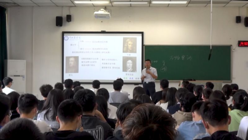 川北之星|刘正龙:用心教书育人 用情服务社会