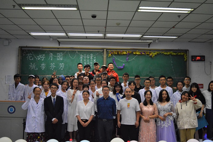 麻醉学系与法医学系成功举办中秋联谊晚会