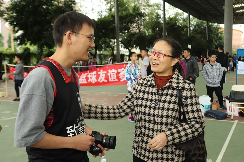 口腔医学系2019年校友回访篮球友谊赛圆满举行