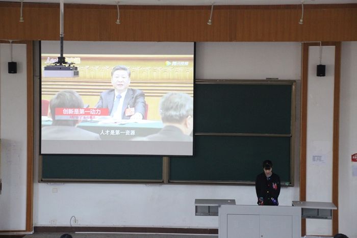 我院全体学生开展学习宣传习近平总书记来川视察重要讲话精神