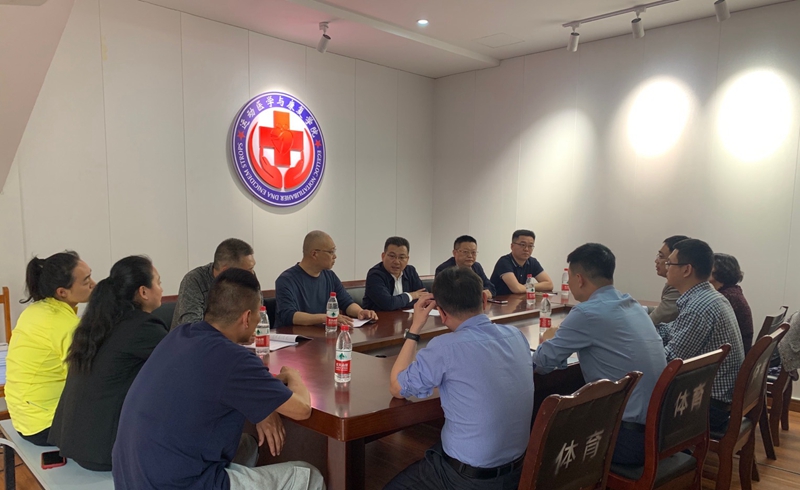 学校召开第十七届运动会暨第八届“教学杯”男子篮球比赛现场办公会