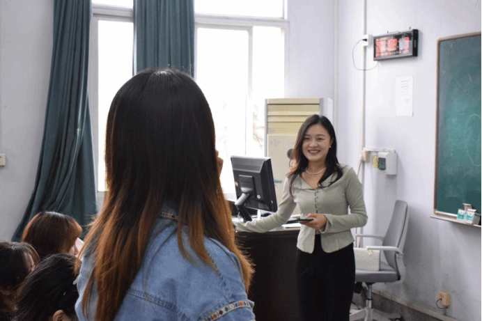 一点青春气，千里快哉风