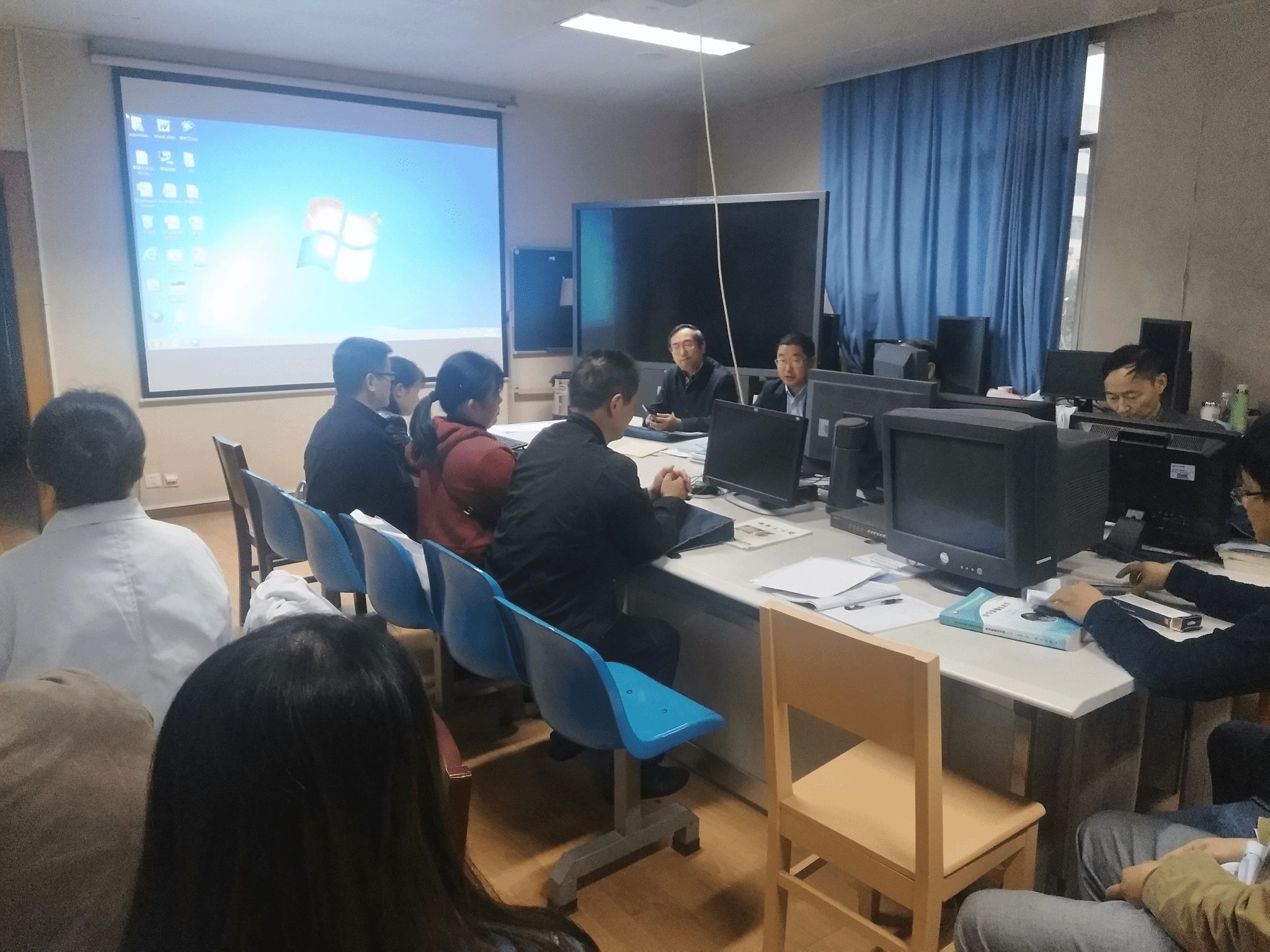 高质量准备《医学影像学》理论课及实验课教学，迎接临床医学专业认证 放射诊断教研室教师集体备课纪实