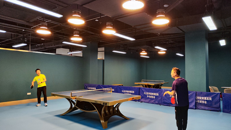 “我为群众办实事”：临床医学院·附属医院“职工之家”揭牌仪式举行