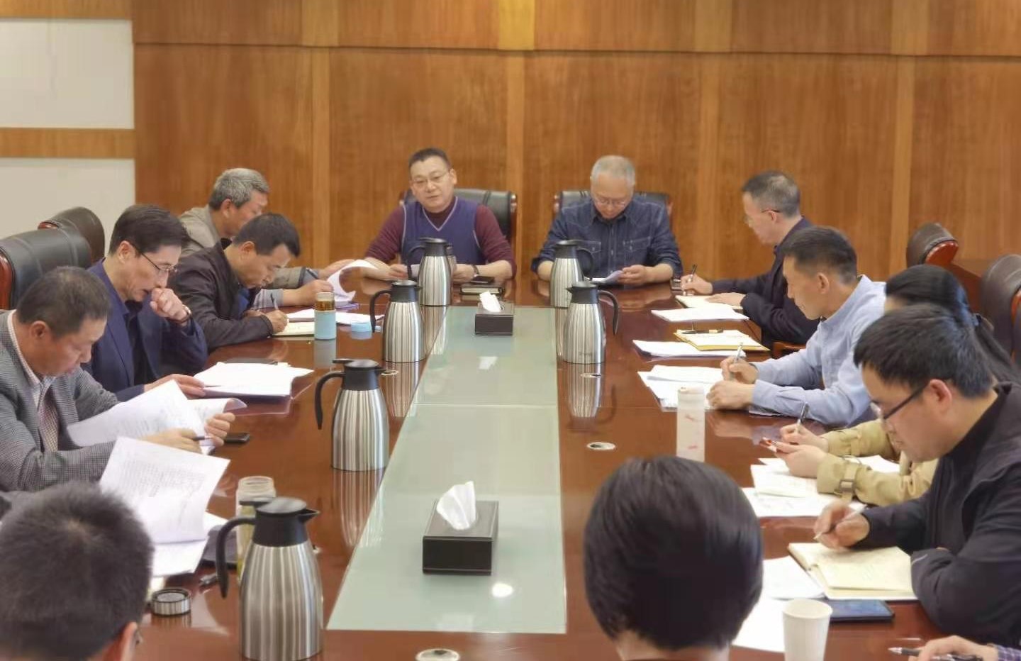 学校召开第十六届运动会组委员会工作会