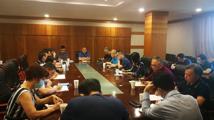 学校召开期中教学工作会