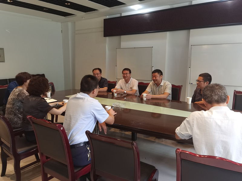 南充市统战部及知联会领导来校慰问我校知联会老师