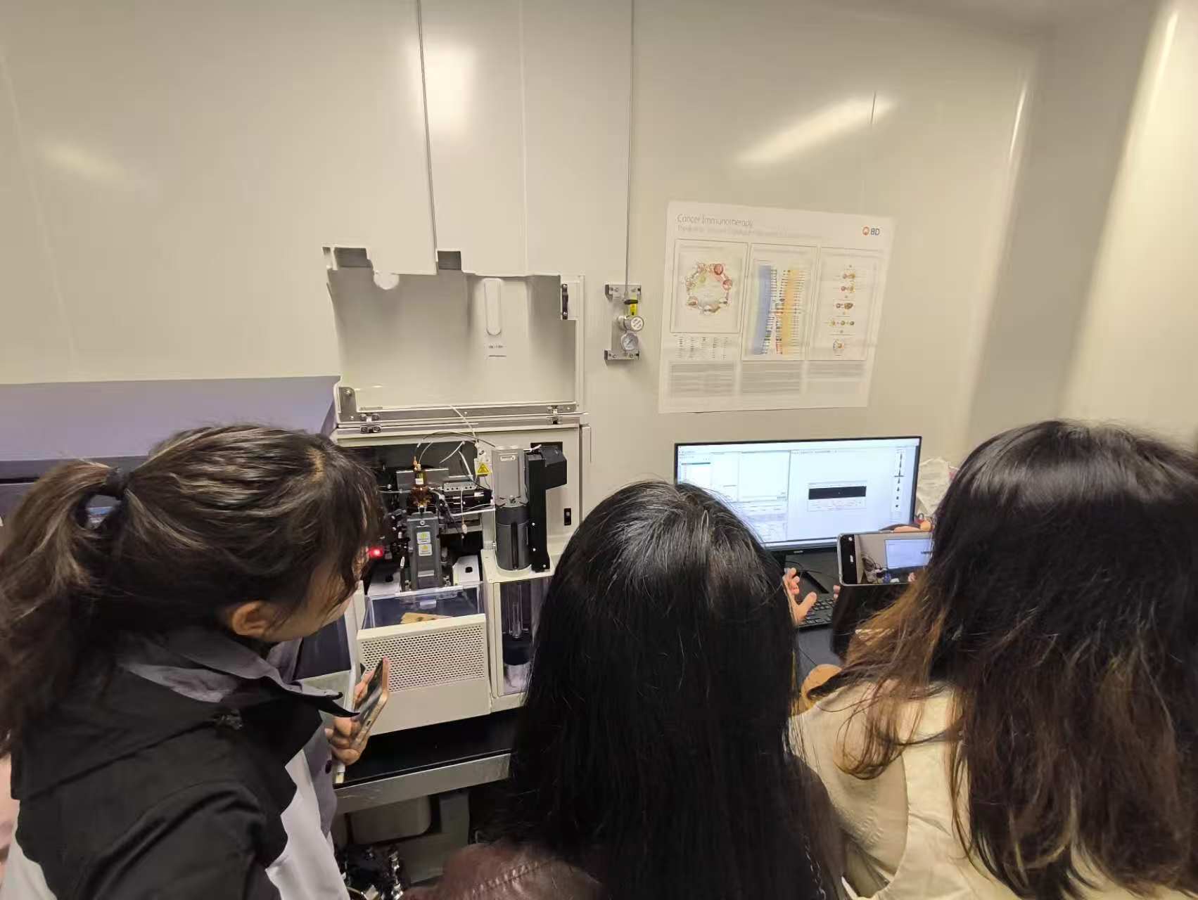 科创中心流式管理小组参加“前沿免疫技术高级讲习班”提高流式基础理论与实操技能