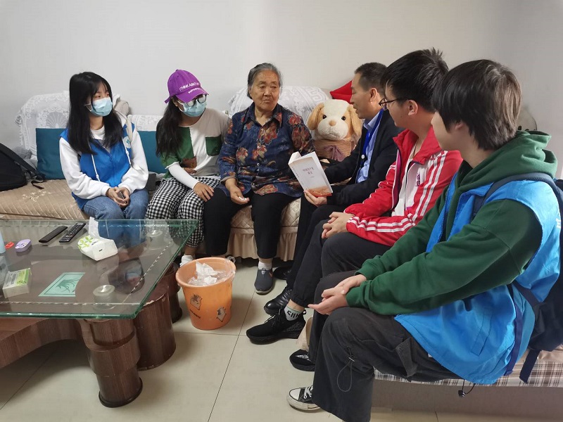 医学检验系开展“迎建党百年，走访慰问老党员”志愿服务活动