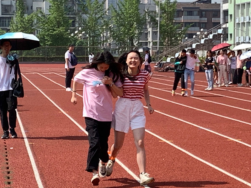 口腔医学系易班工作分站举办趣味运动会