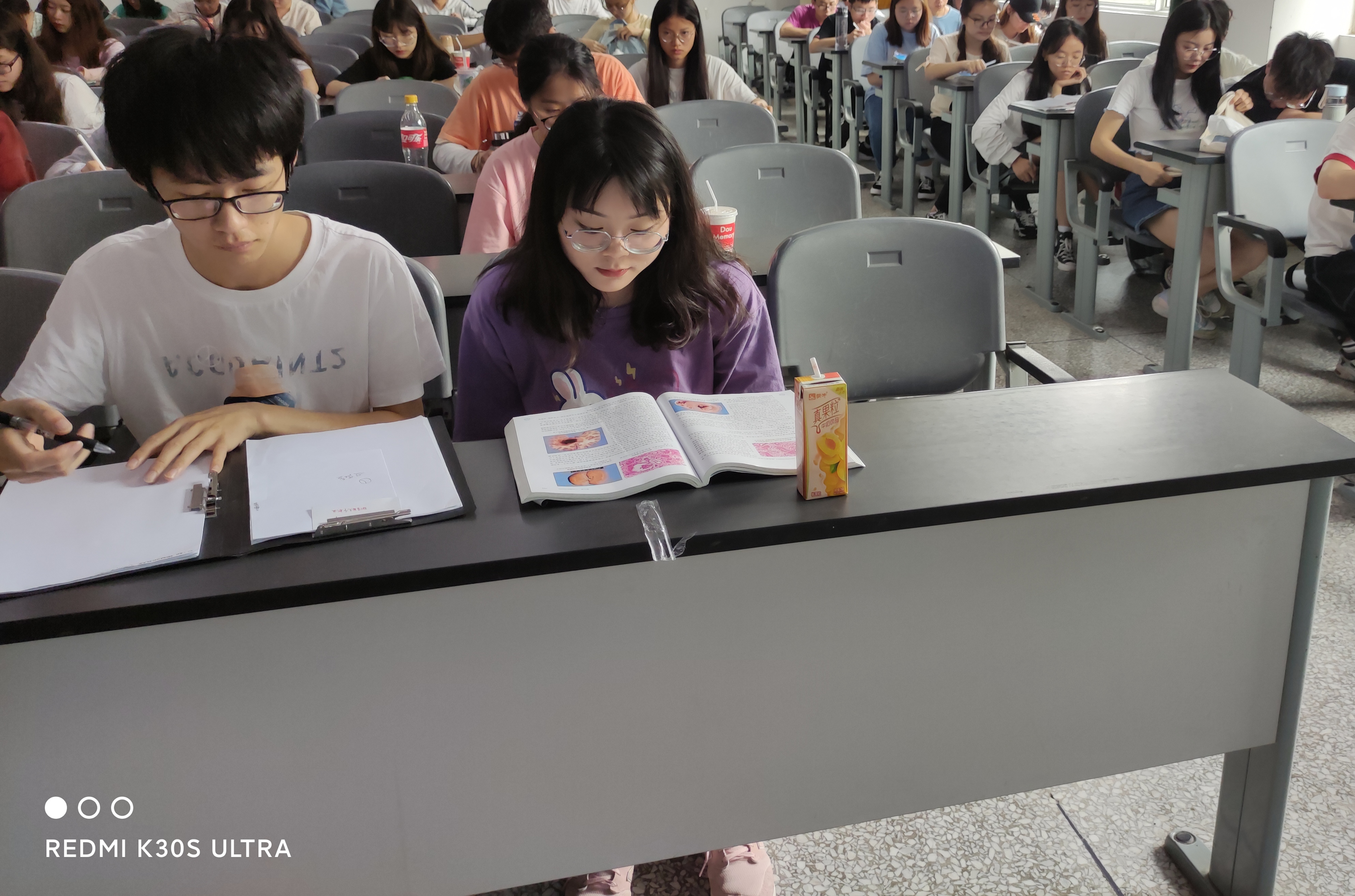 眼视光学系开设“移动教室”