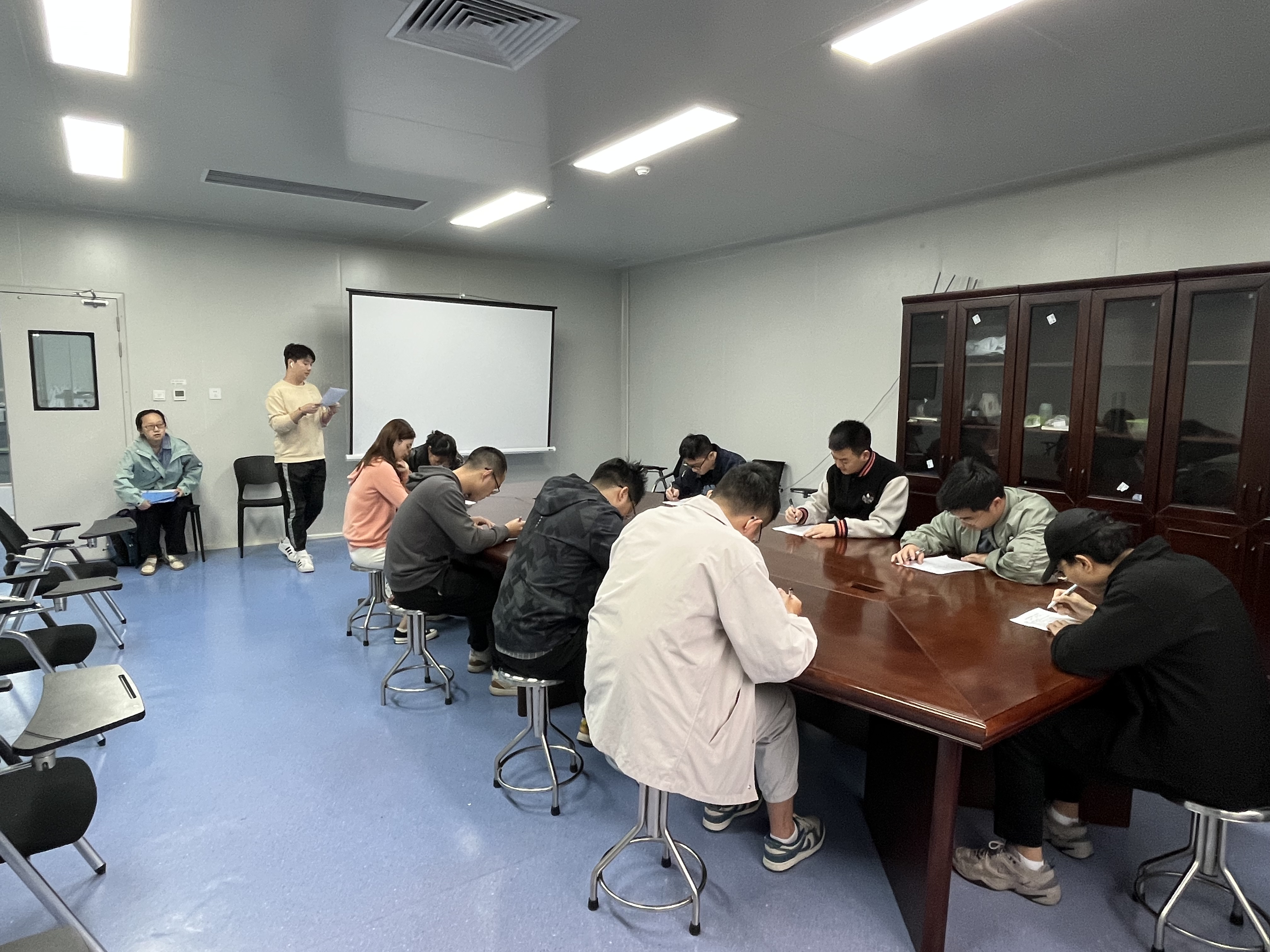 2023年秋季实验室入室安全、仪器操作培训与考试