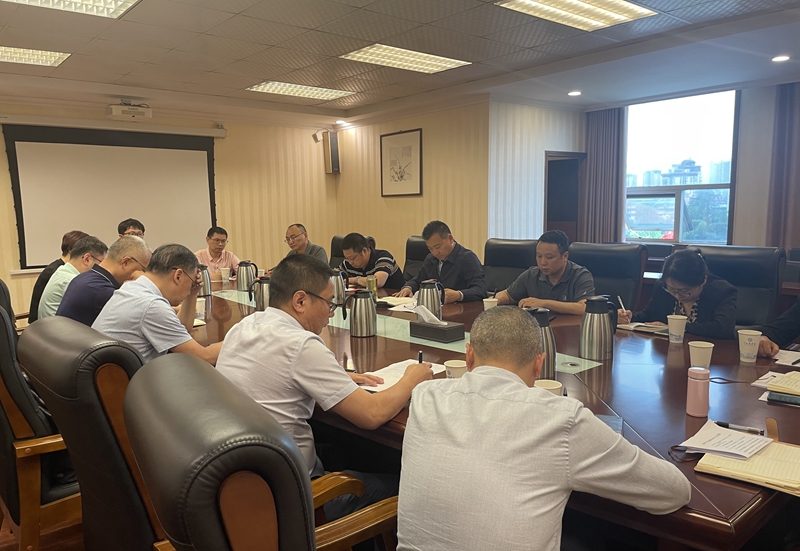 校领导主持召开分管工作部署会