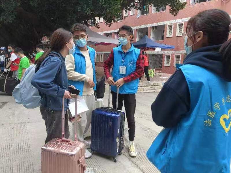 基础医学与法医学院顺利完成2022级迎新工作