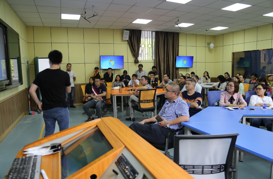 学校成功举办智慧教室应用培训