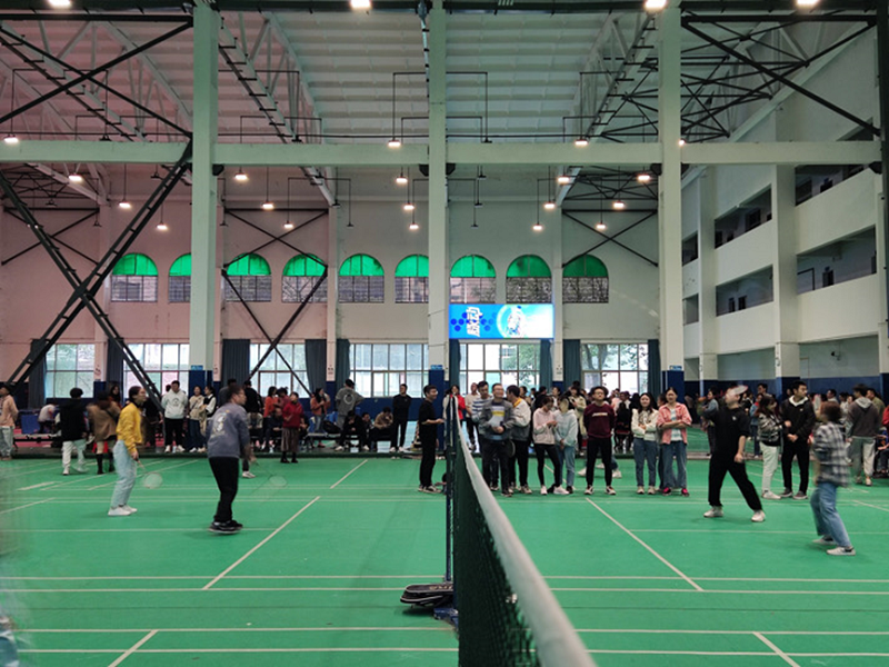 “激扬梦想,羽动青春”川北医学院首届研究生羽毛争霸赛