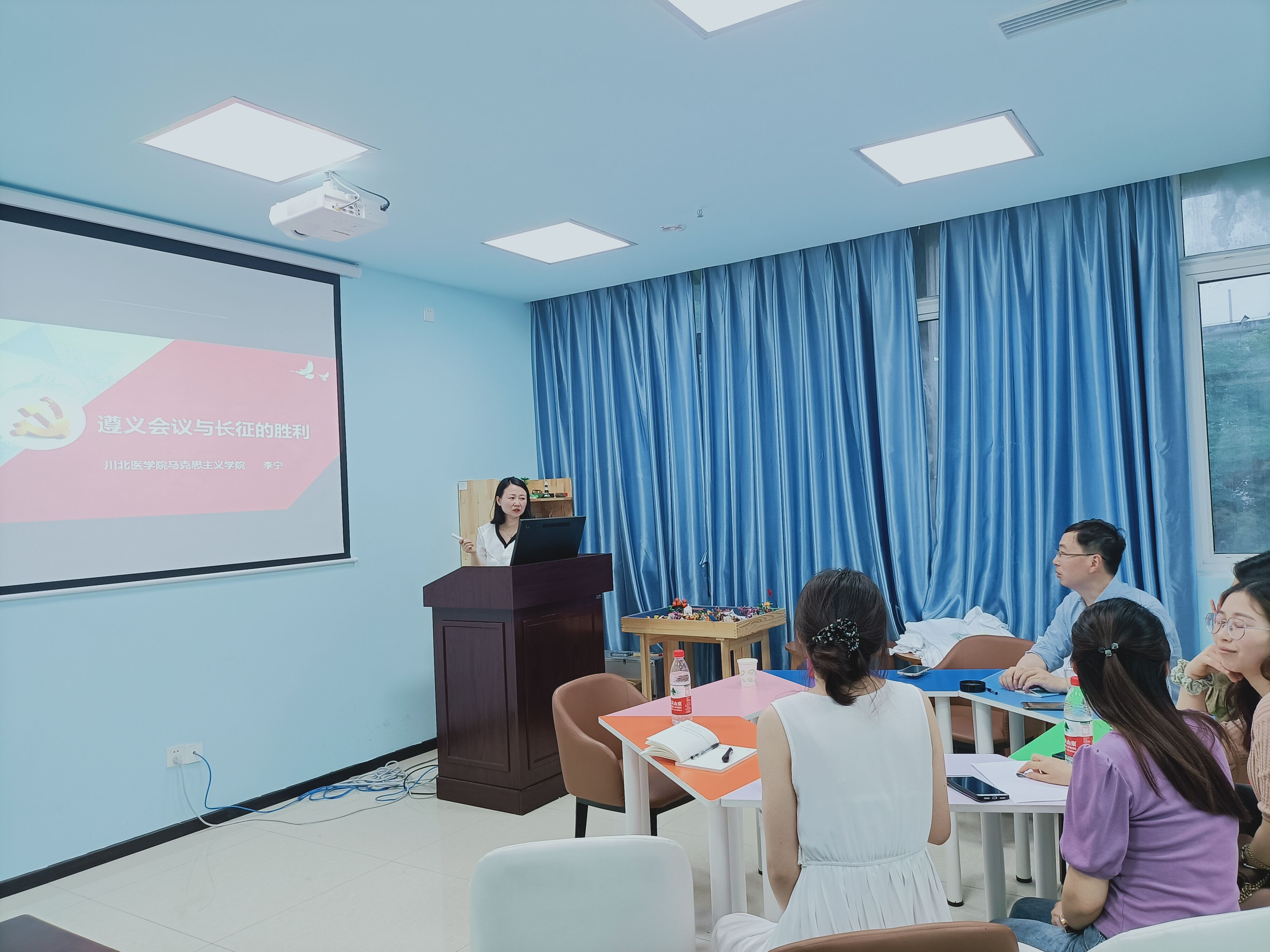 精神卫生学院直属支部举行党史教育党史学习教育宣讲会