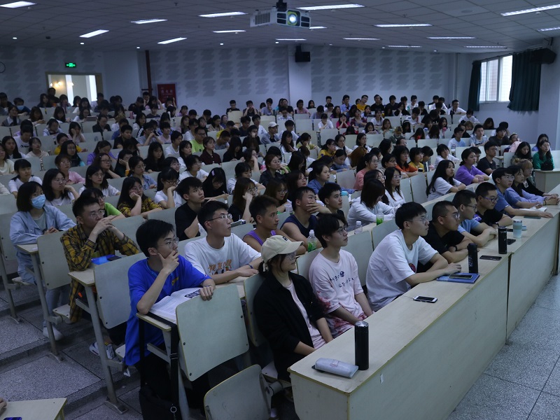医学影像学院举办“中国共产党领导科技发展”专题讲座