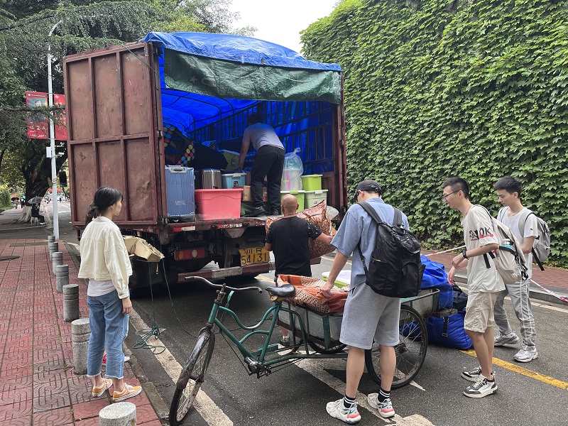 我校本年度实习生集中下点及毕业年级返校工作顺利完成