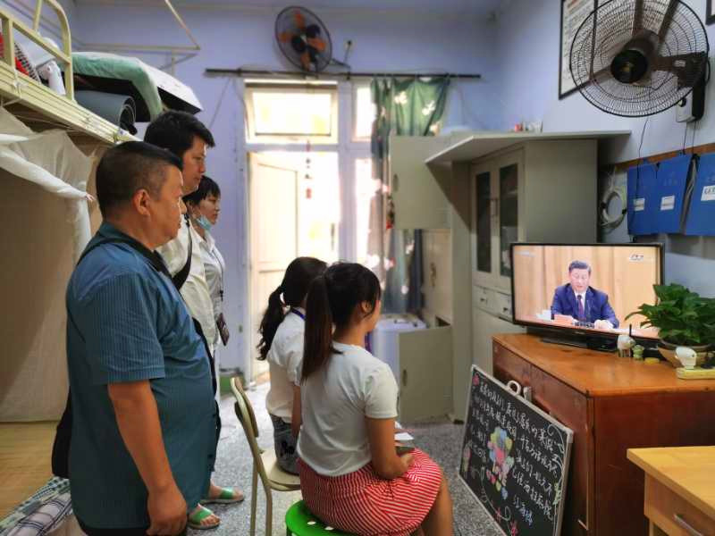 以国之名,致敬抗疫英雄:我校师生热议全国抗击新冠肺炎疫情表彰大会