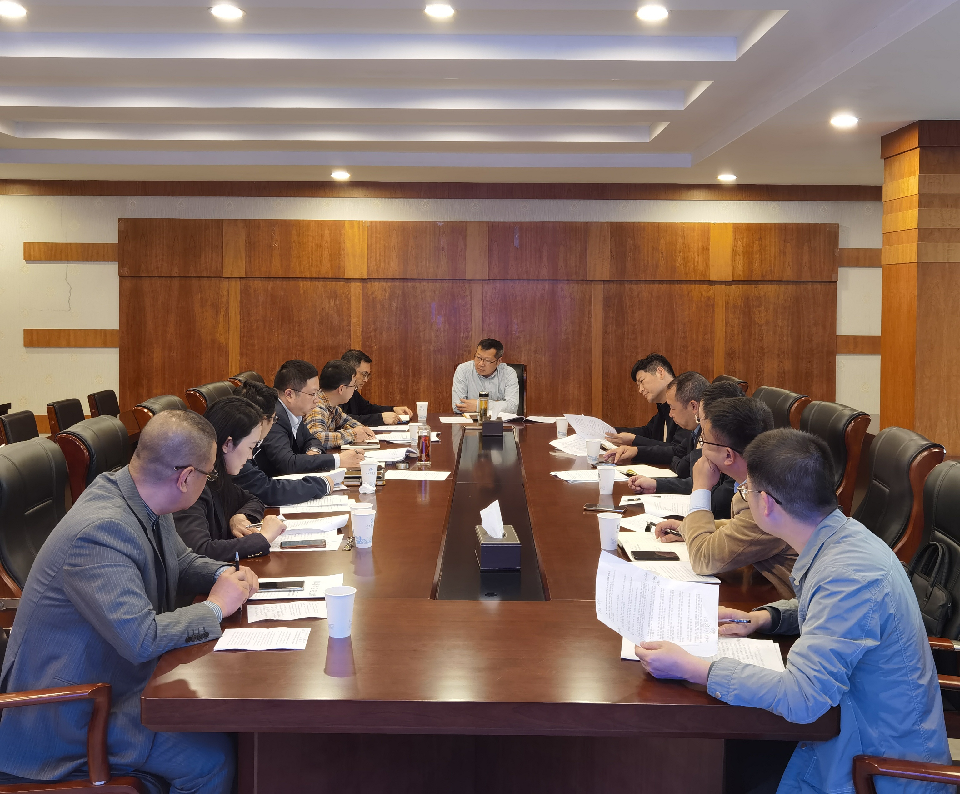 学校召开融入成渝地区双城经济圈建设、服务川东北经济区及川陕革命老区工作专题会