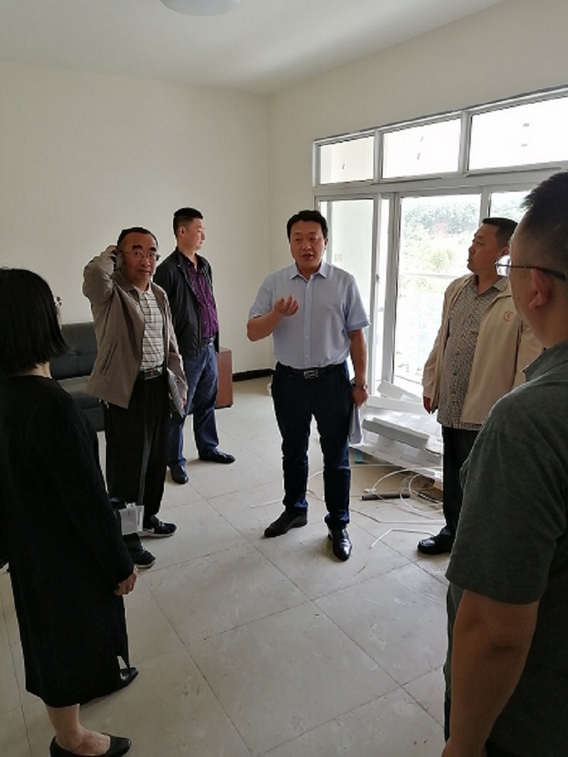 学校开展2018年校内专项建设绩效评审